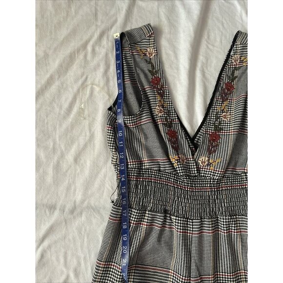 Plaid Jumpsuit With Embroidered Floral Details V-Neckline & Removable Belt By Co - Picture 11 of 13